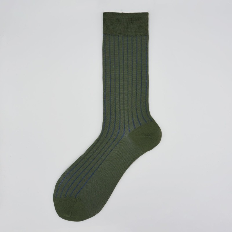 Calza corta in lana vergine con costa...