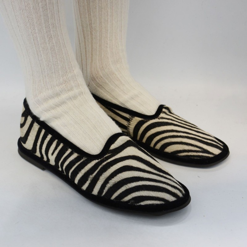 Slipper in cavallino con suola rigida...