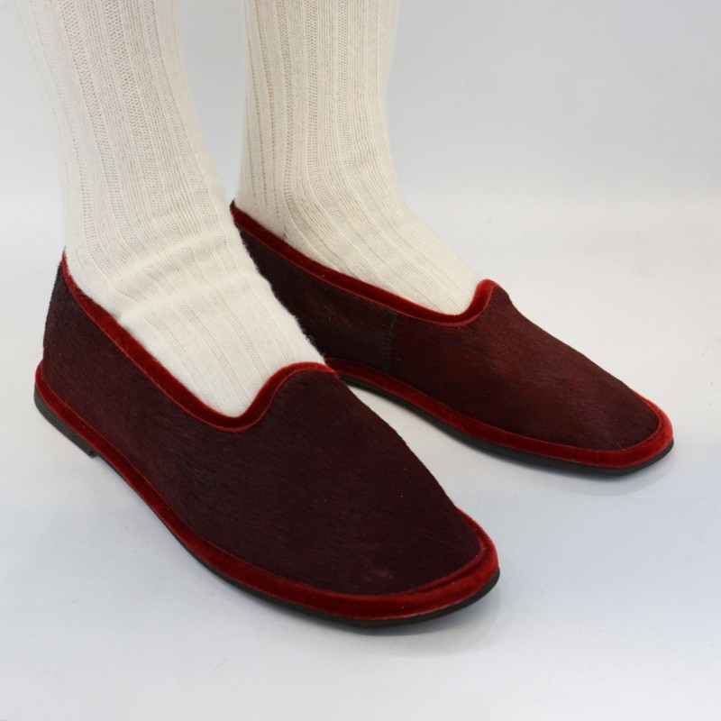 Slipper in cavallino con suola rigida...