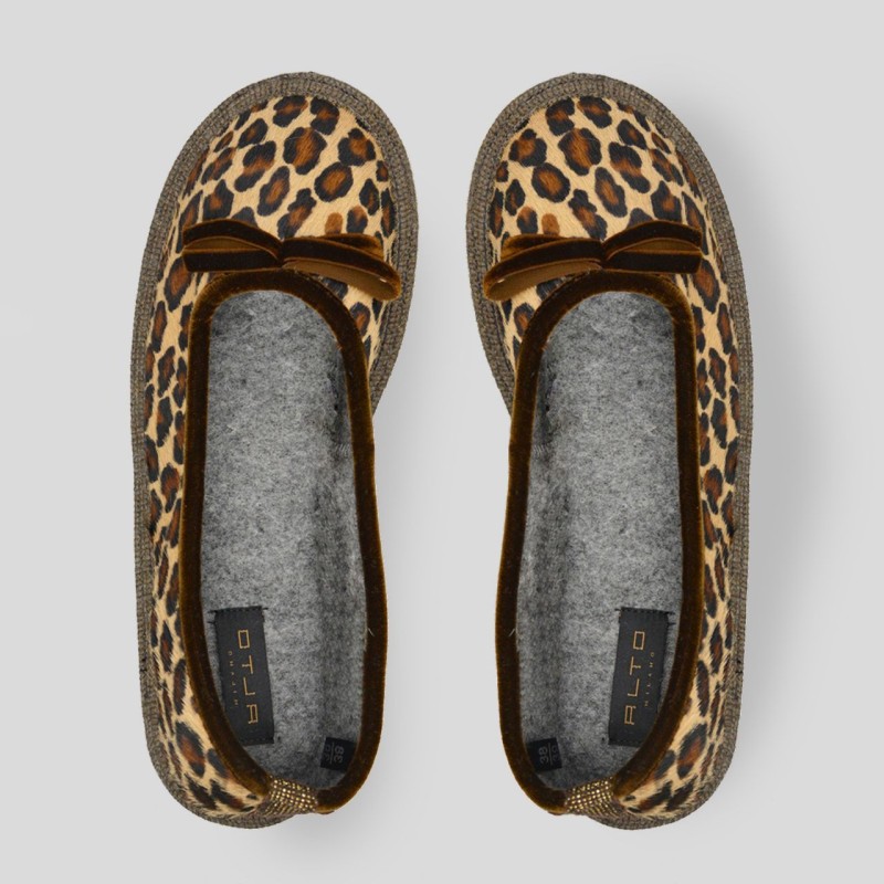 Slipper in cavallino in tinta unita e...