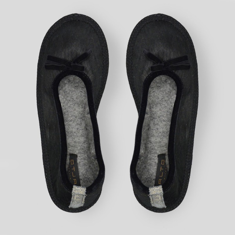 Slipper in cavallino in tinta unita e...